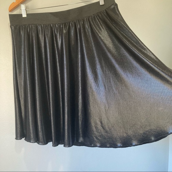 Pleated Wet-Look Stretchy Black Circle Skater Skirt Lauren Taylor BNWT - Picture 4 of 11